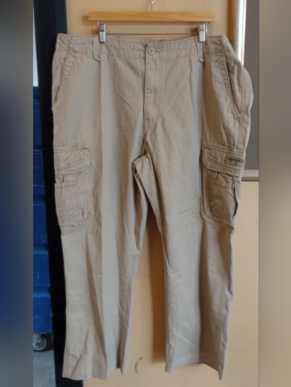 UNIONBAY Men's Khaki Cargo Pants 44x30